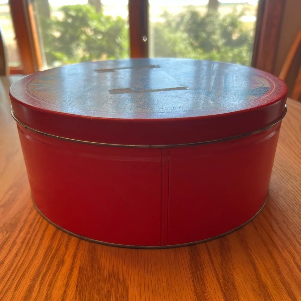 Vintage Keebler Christmas Metal Cookie Tin